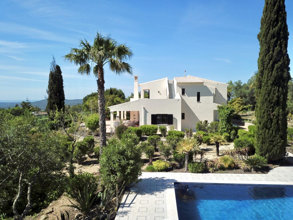 Charming Countryside Retreat Minutes from Almancil