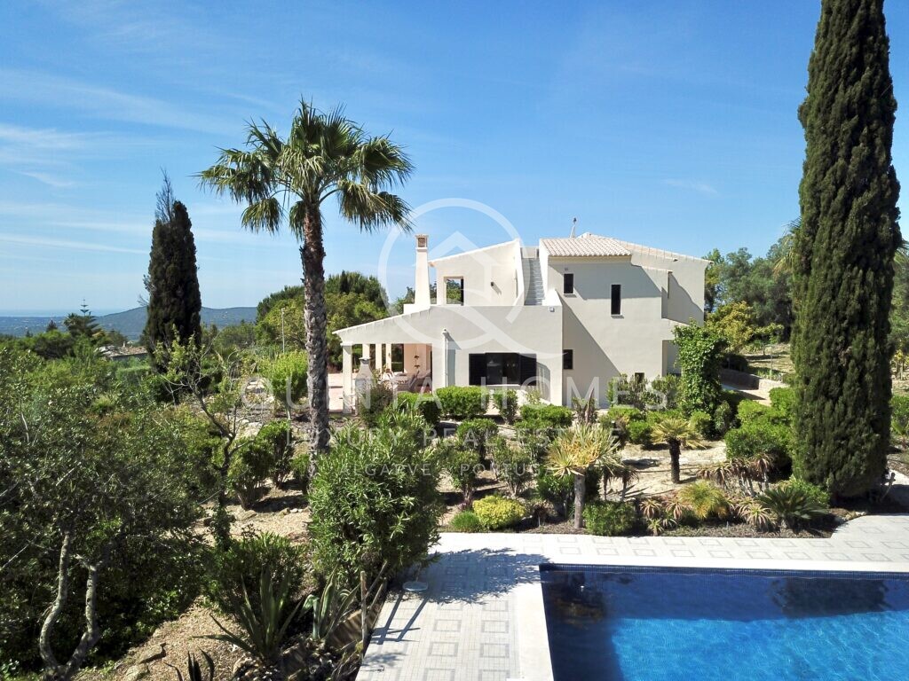 Charming Countryside Retreat Minutes from Almancil