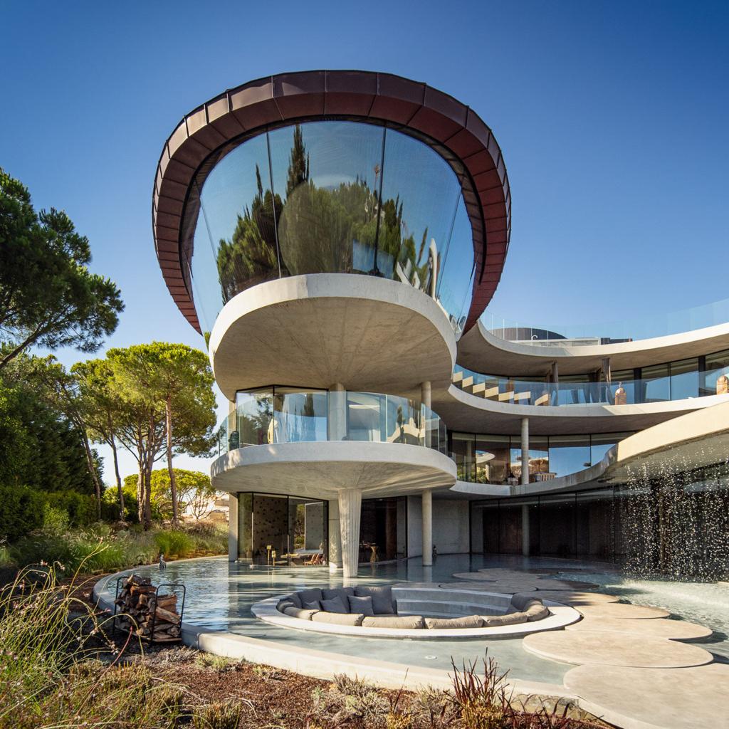 Exquisite Architectural Masterpiece in the Exclusive Area of Quinta do Lago