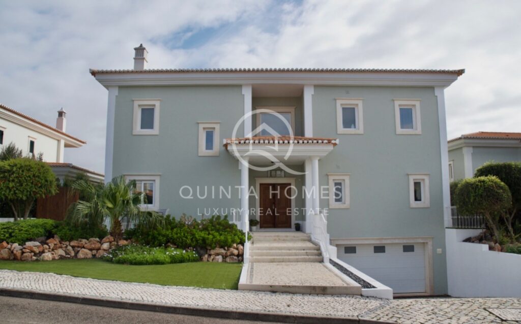 Recently renovated 5 bedroom villa in the heart of Quinta Do Lago