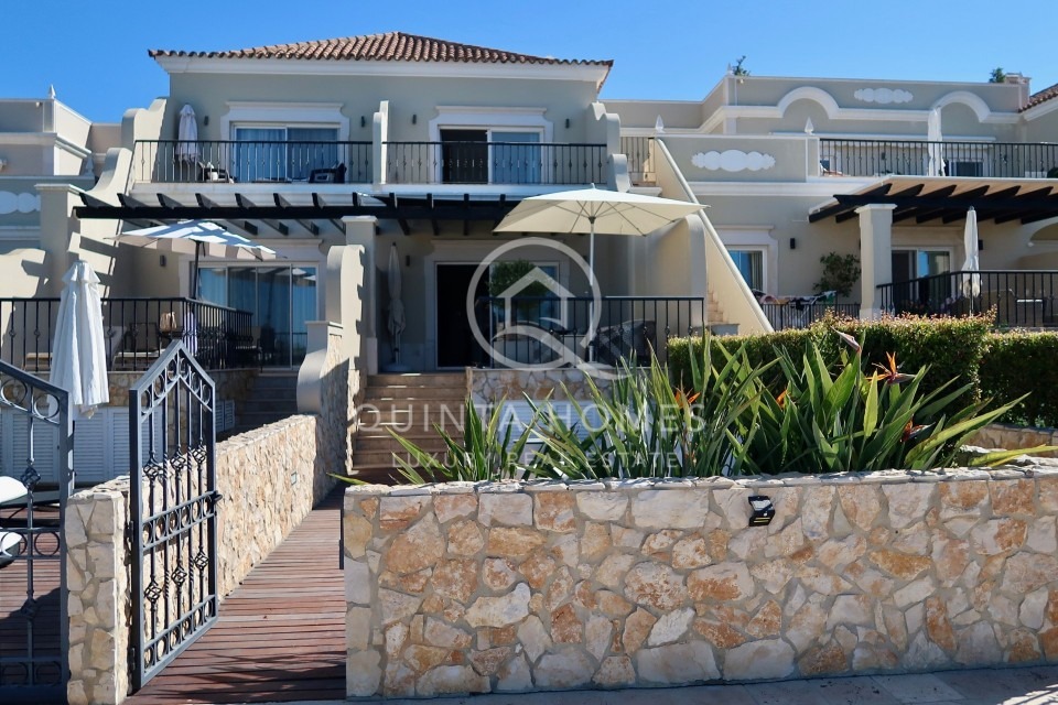 Stunning Frontline Townhouse with Unobstructed 180° Sea Views